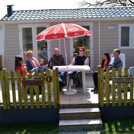 Mobil 4 Pers, Terrasse, Cuisine Equipee - Api-1-52-409 Crissé