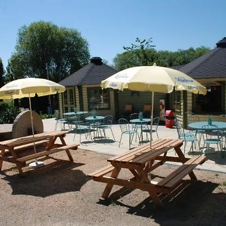 Kamp alanı Mobil 4 Pers, Terrasse, Cuisine Equipee - Api-1-52-409 *